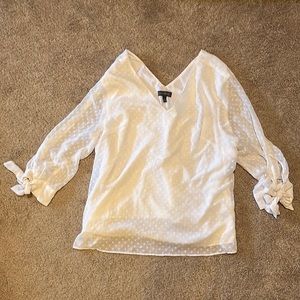 White long sleeve blouse